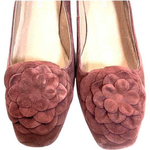 Donald J. Pliner Wine Burgundy Suede Kitten Heel Flower Toe Pumps 7 New No Box - Picture 3 of 9